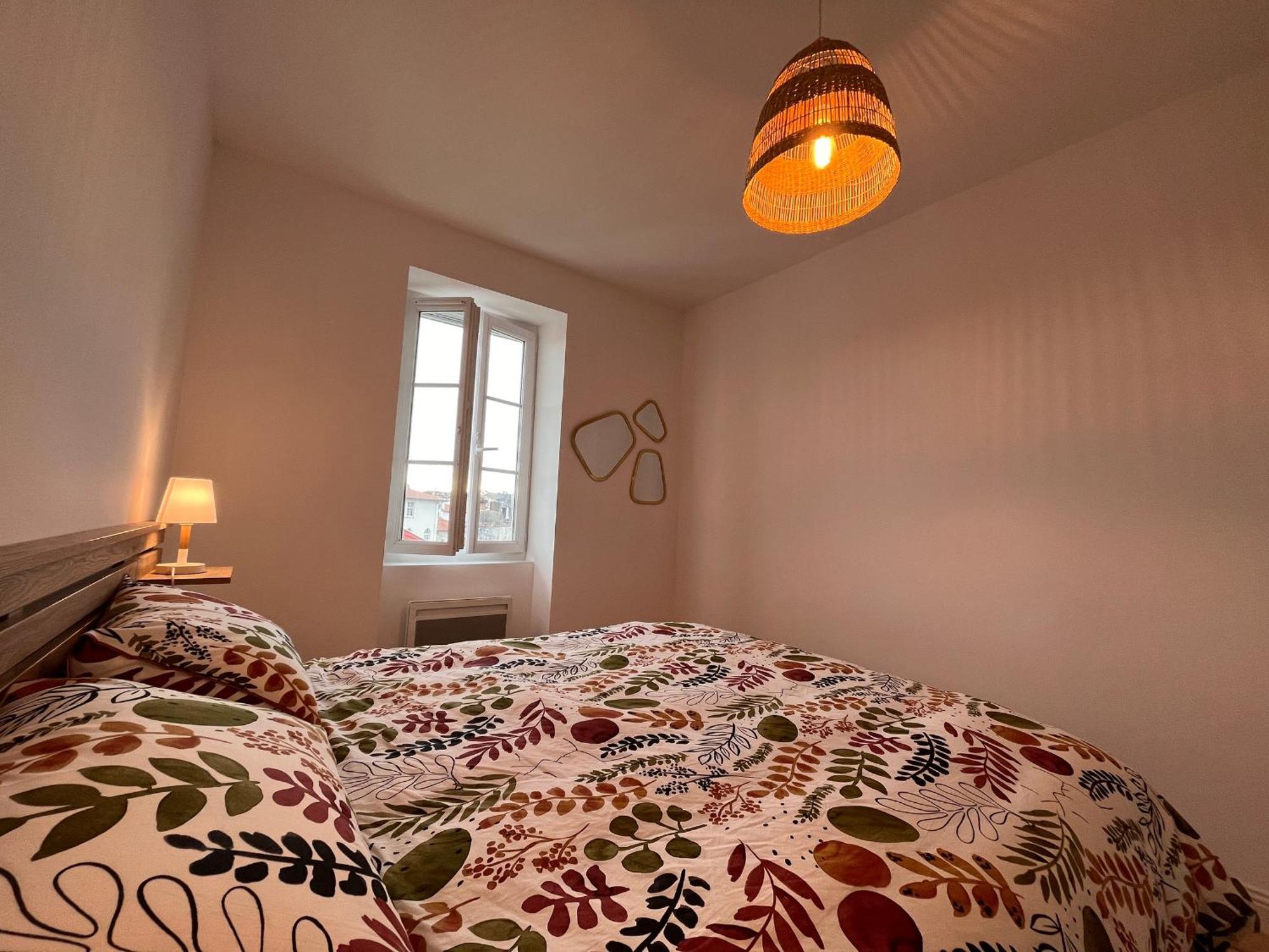 Appartement Lumineux 3 Pieces Pres Des Halles Et De La Plage, Wifi, Clim, Parkings Proches - Fr-1-239-910 Saint-Jean-de-Luz Esterno foto